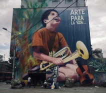 Garbage underlying art, Bogotá